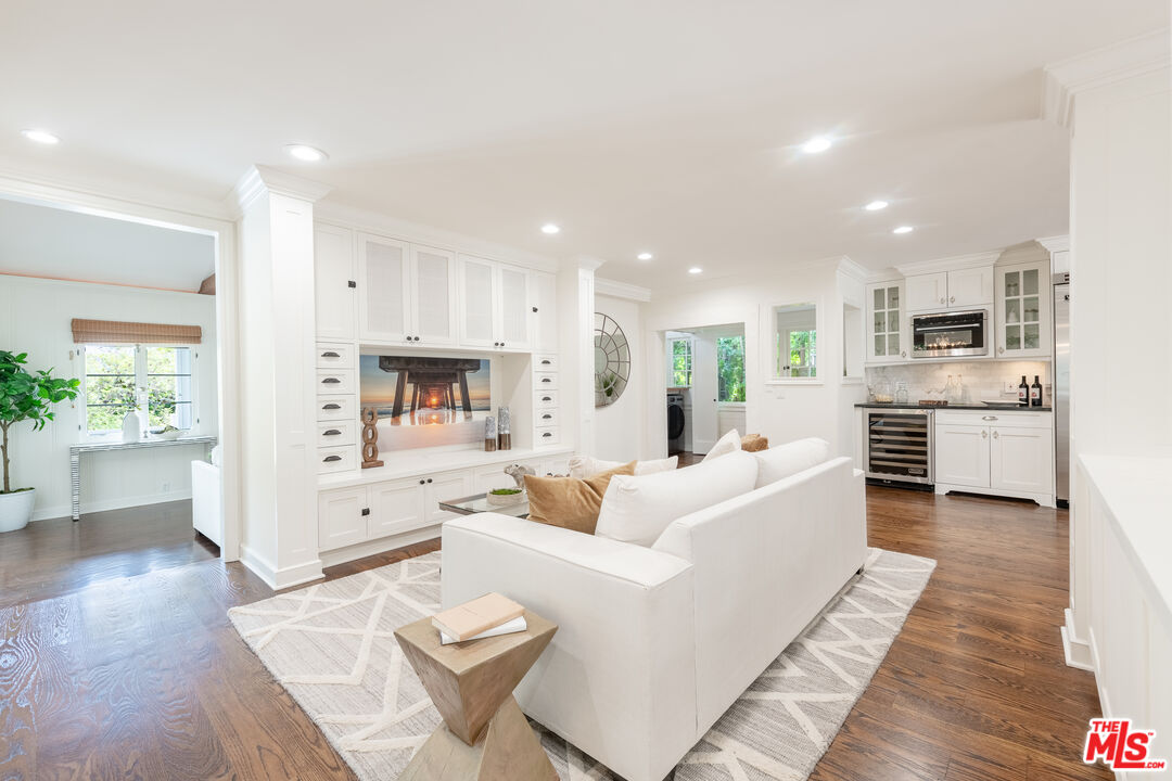 Montecito meets Sherman Oaks