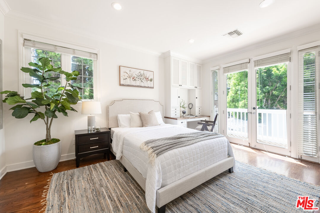 Montecito meets Sherman Oaks