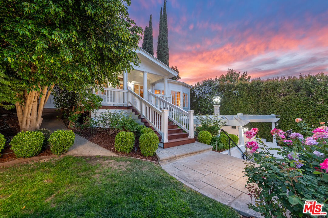Montecito meets Sherman Oaks