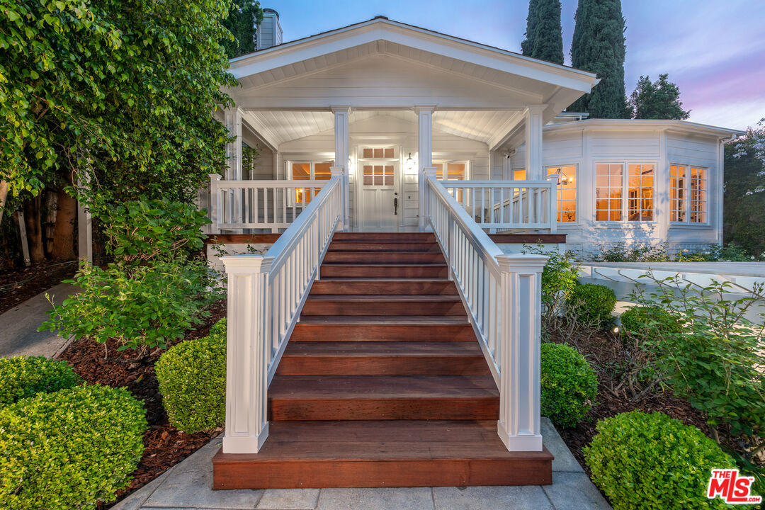 Montecito meets Sherman Oaks
