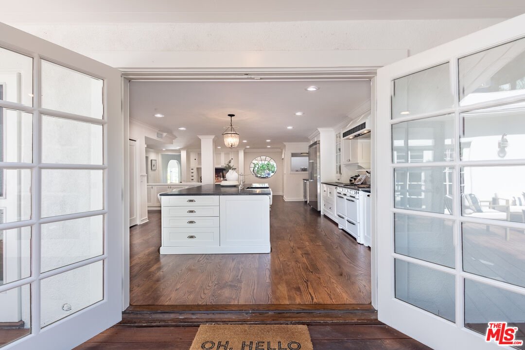 Montecito meets Sherman Oaks