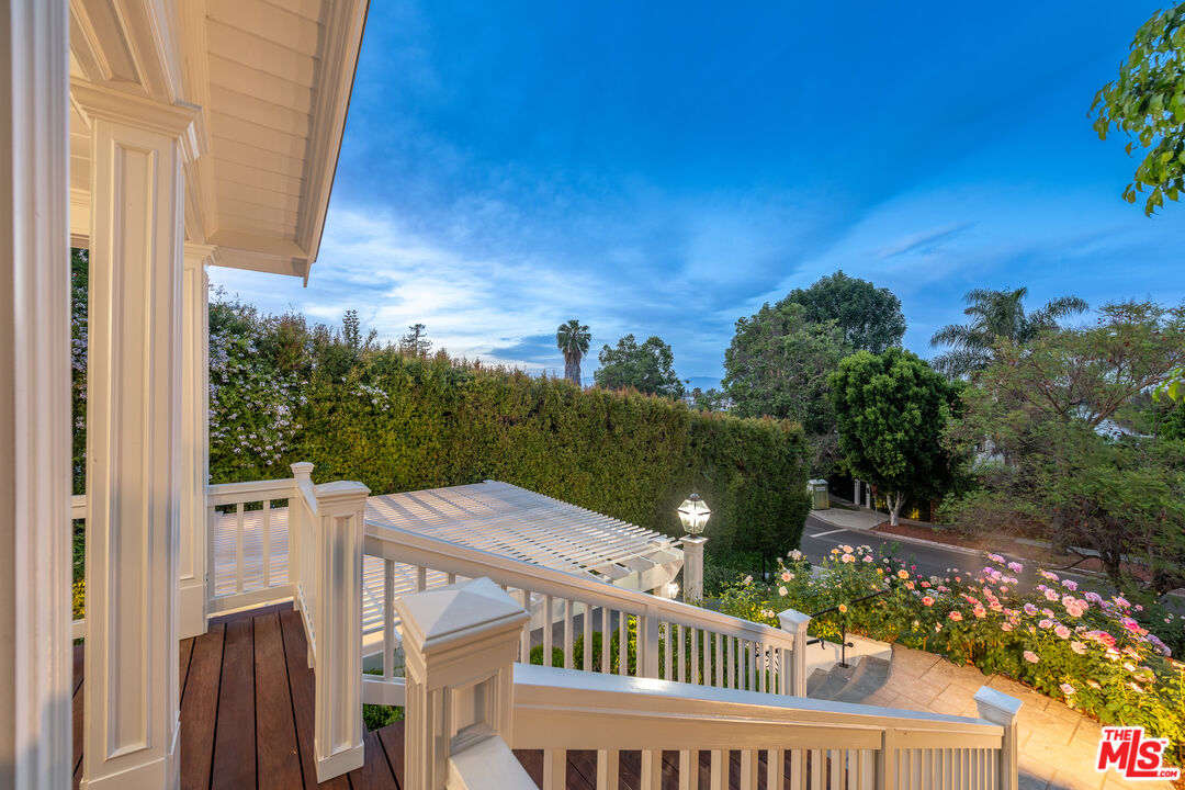 Montecito meets Sherman Oaks