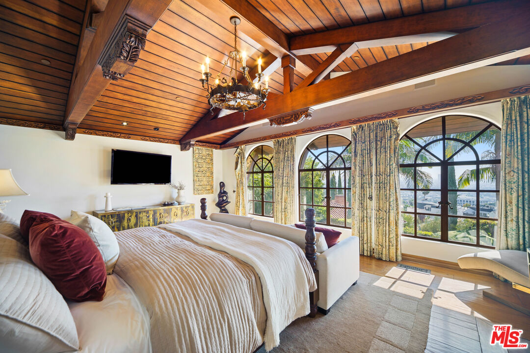 city light views & old hollywood glamour