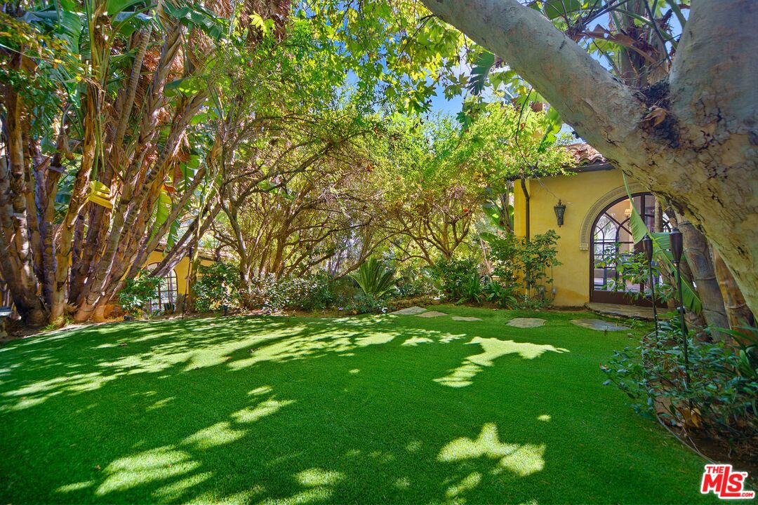 city light views & old hollywood glamour