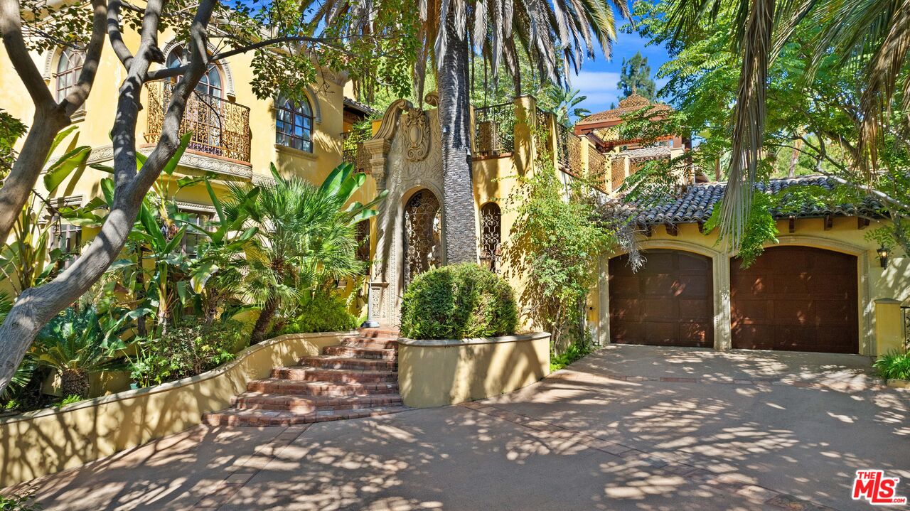 city light views & old hollywood glamour