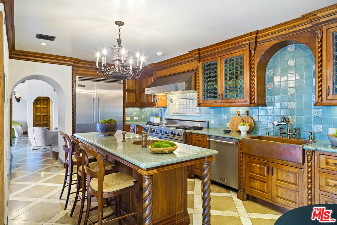 city light views & old hollywood glamour