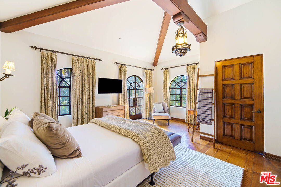 city light views & old hollywood glamour