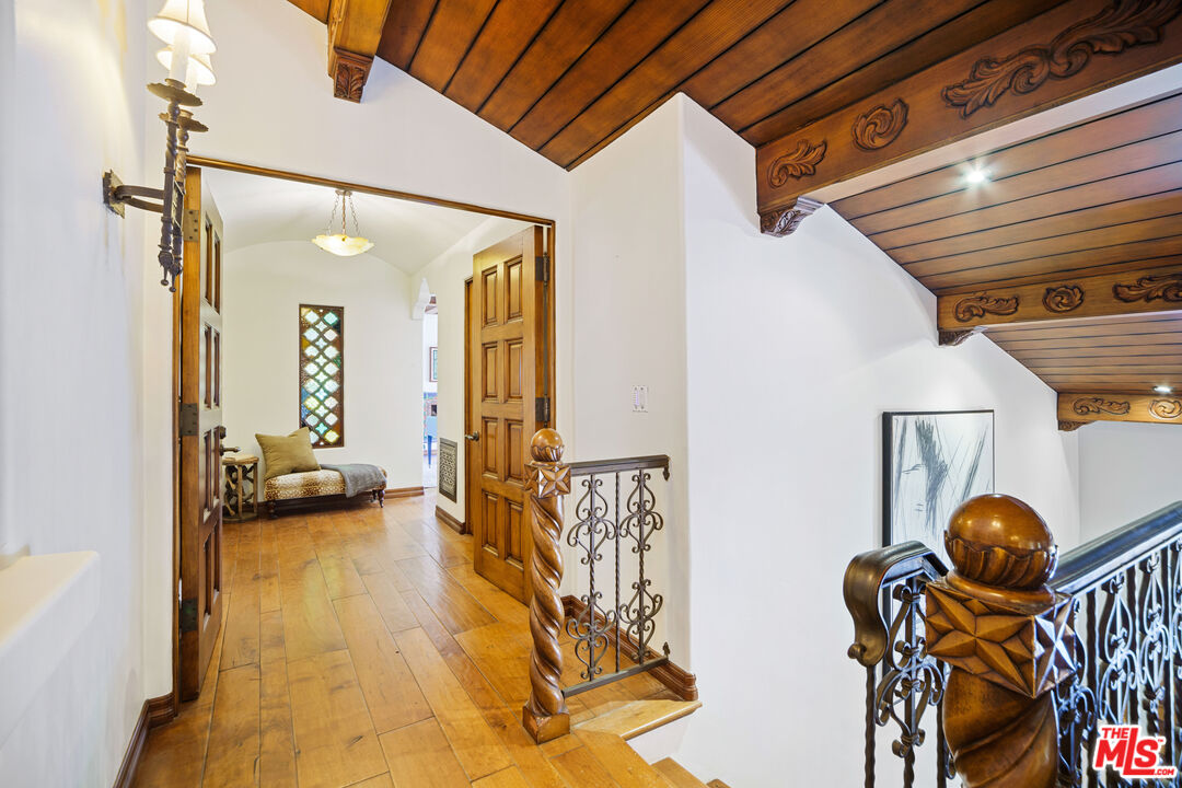 city light views & old hollywood glamour