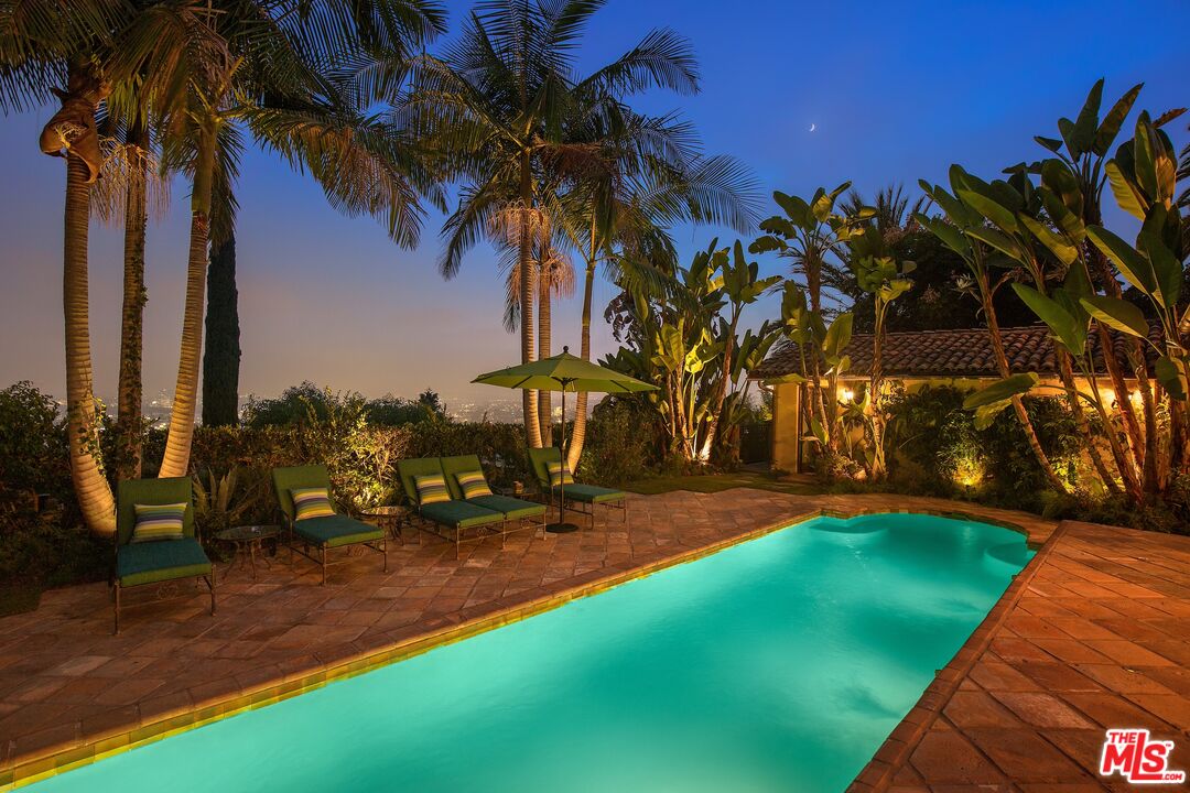 city light views & old hollywood glamour