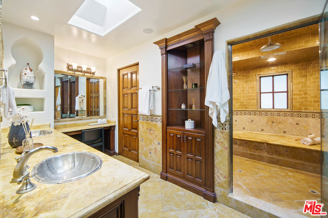 city light views & old hollywood glamour