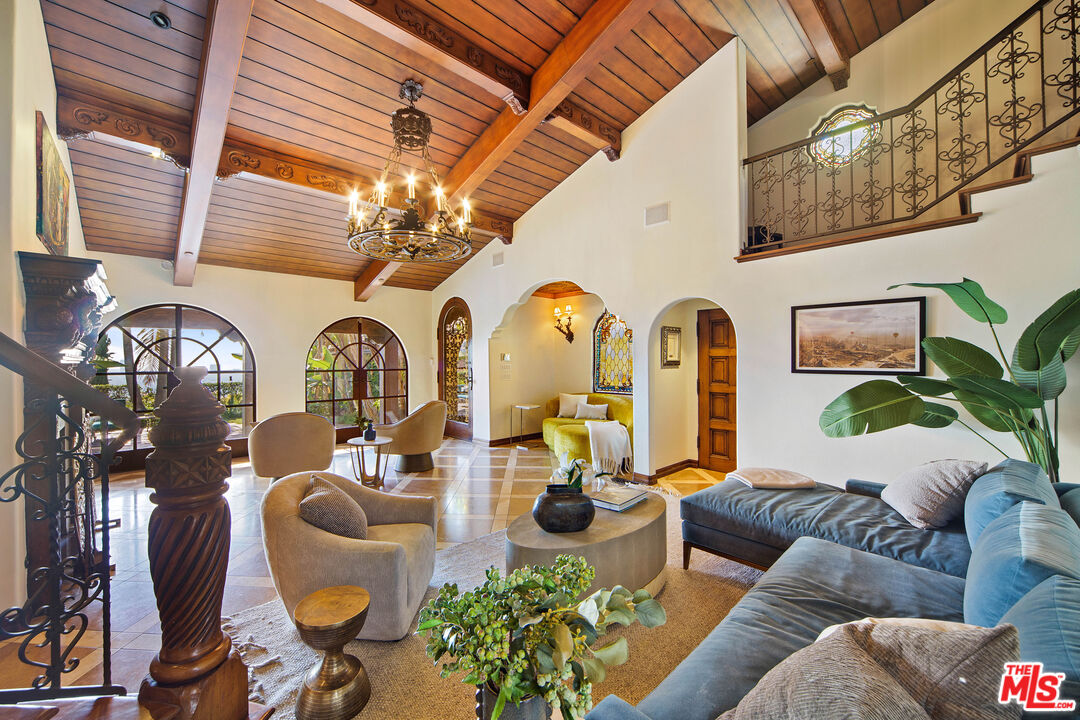 city light views & old hollywood glamour