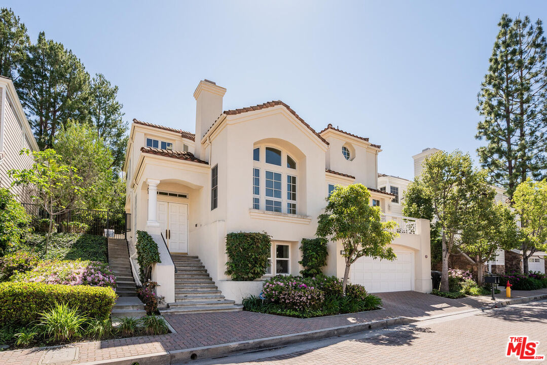 2370 Brookshire Ln
