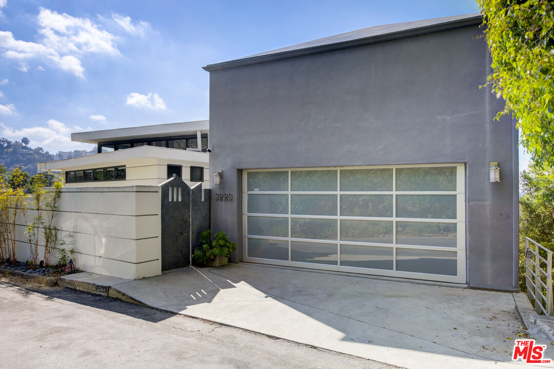 3223 Tareco Dr
