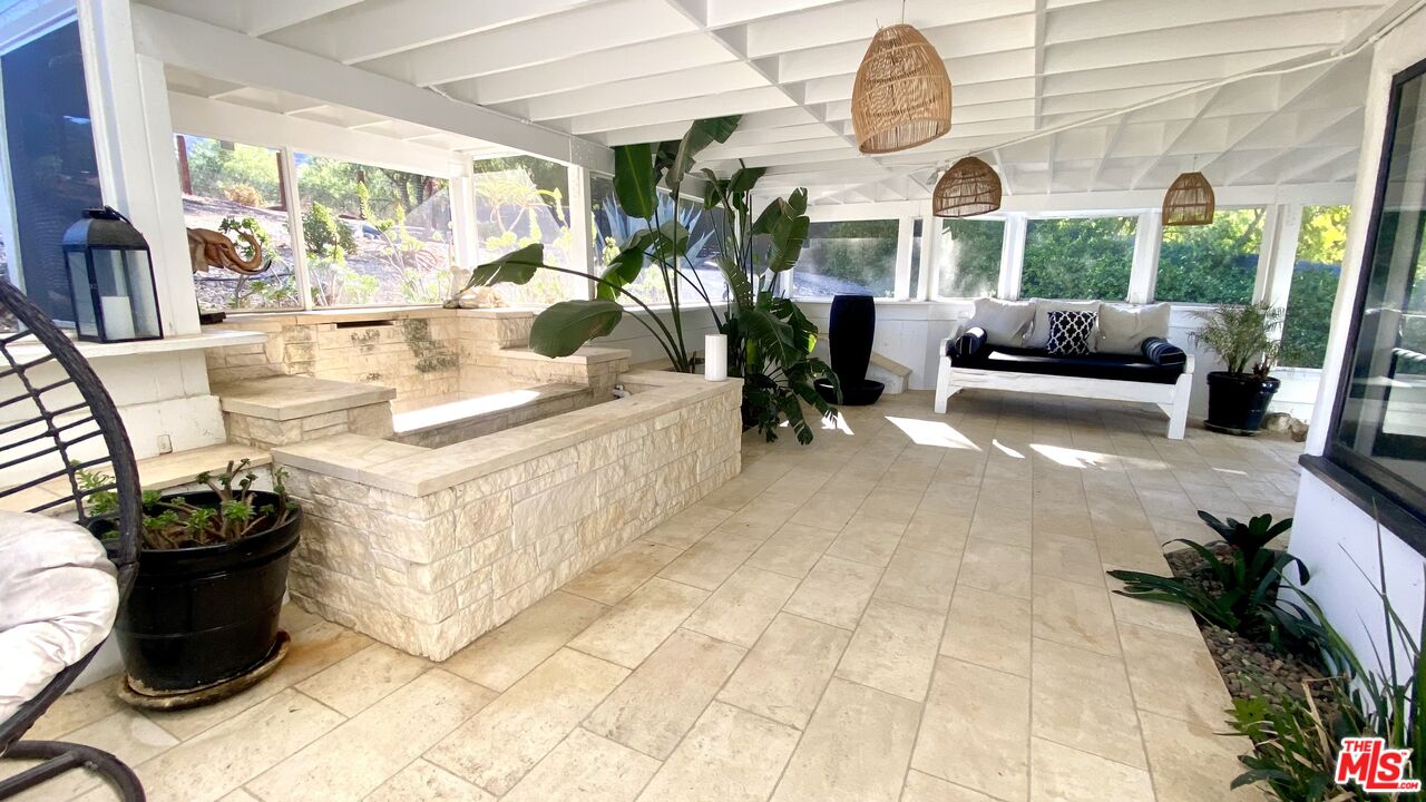 Contemporary Mediterranean estate