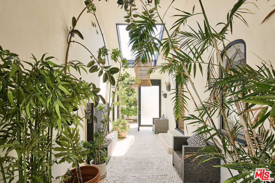 Contemporary Mediterranean estate