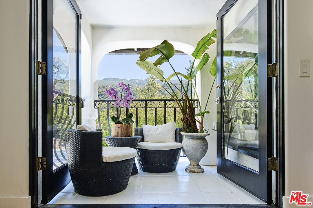 Contemporary Mediterranean estate