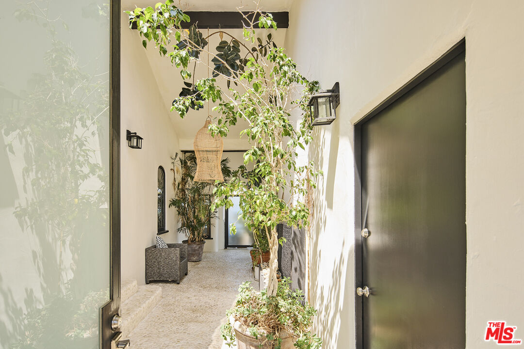 Contemporary Mediterranean estate