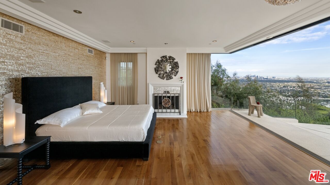 a legendary Hollywood Art Deco residence