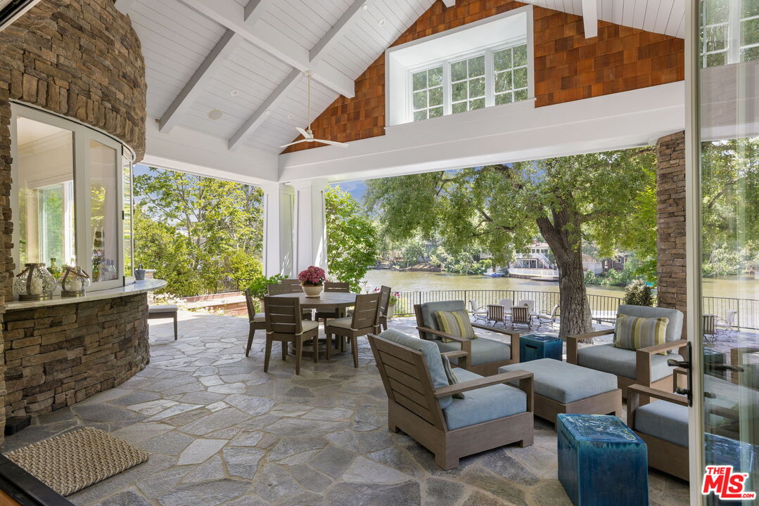 Lakeside Living at Malibou Lake Mountain Club