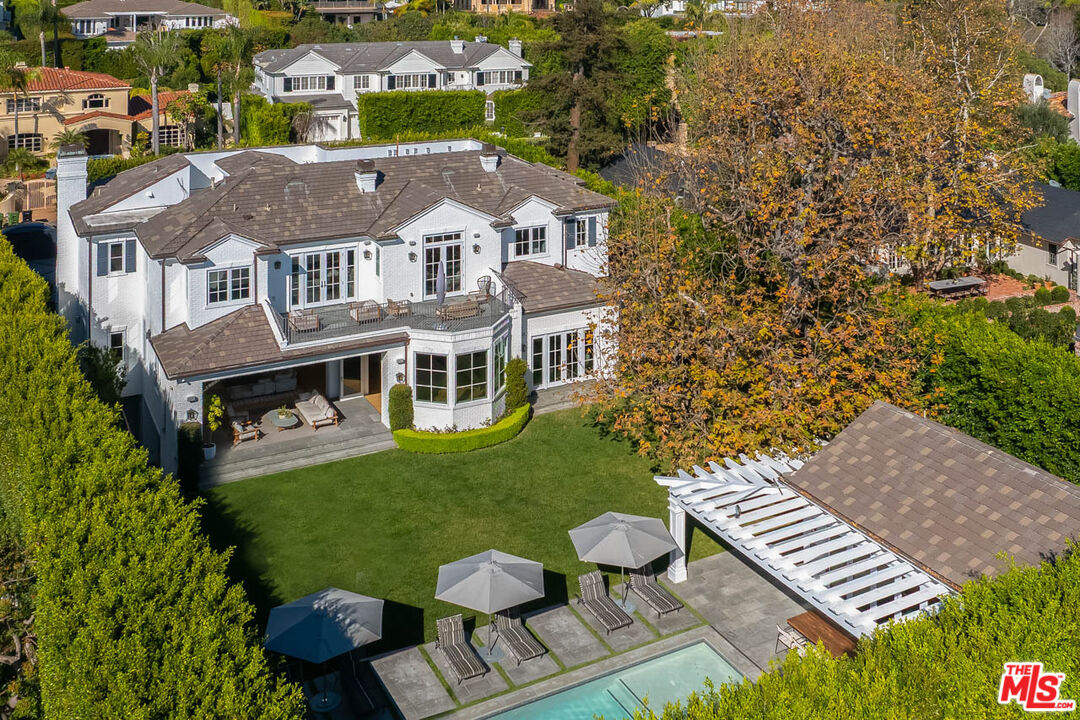 In the heart of palisades riviera