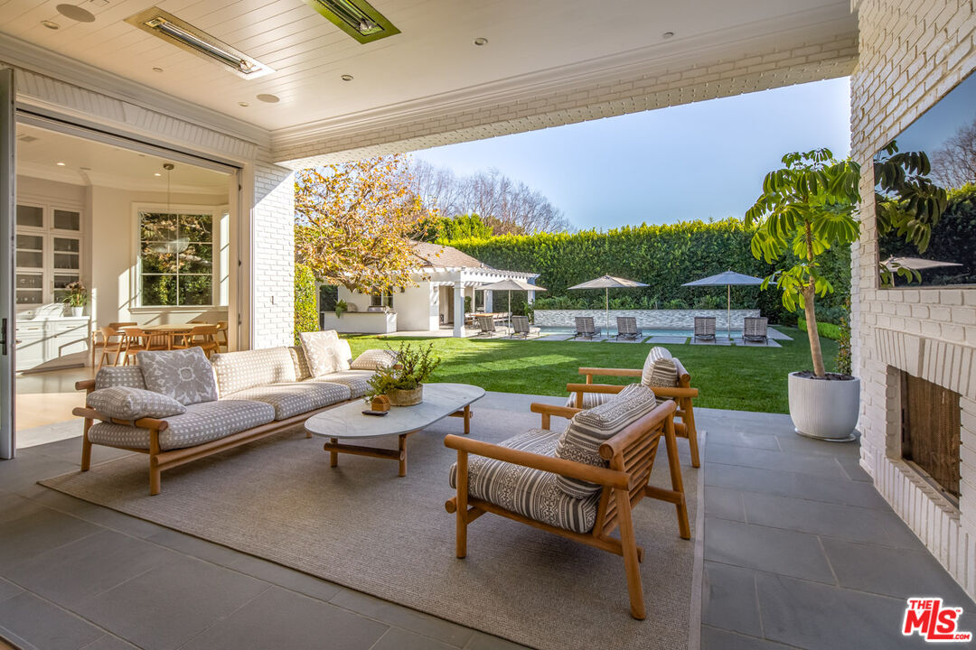 In the heart of palisades riviera