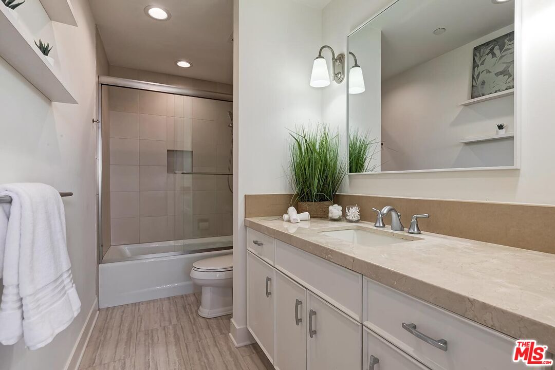 10350 Wilshire Blvd Unit: 1102