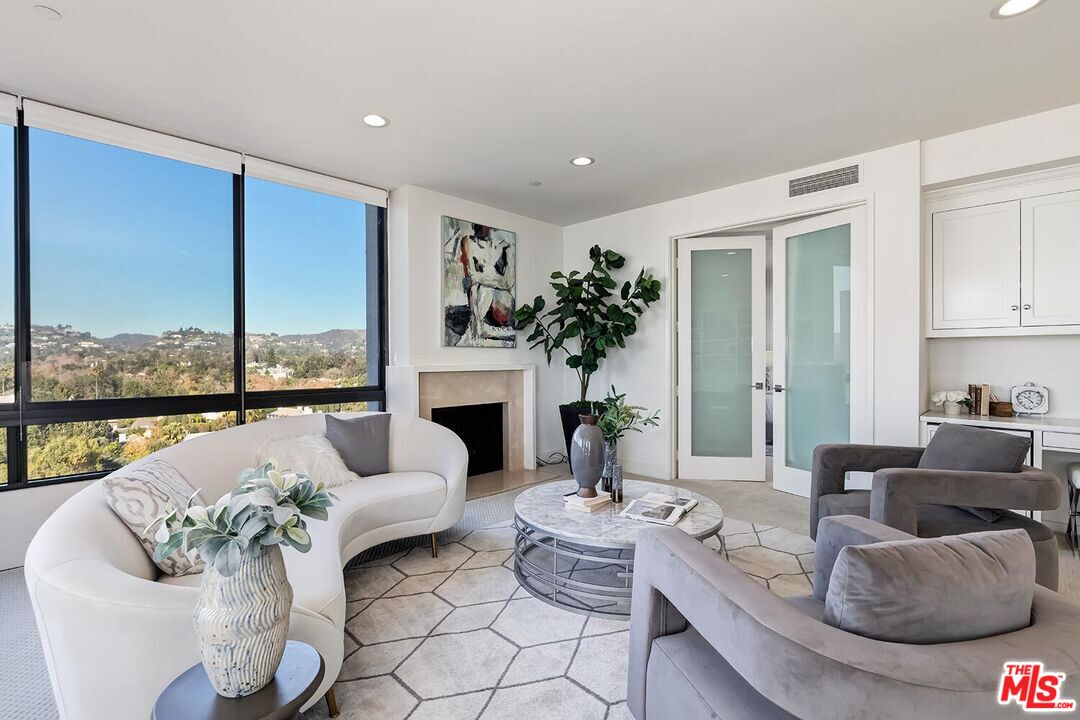 10350 Wilshire Blvd Unit: 1102