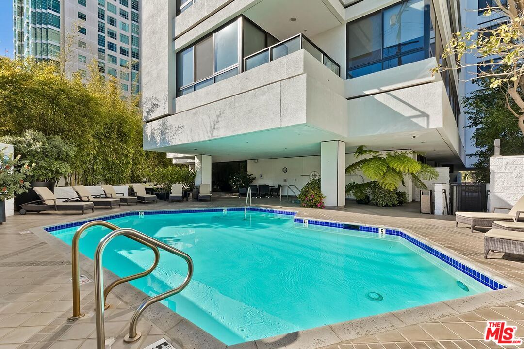 10350 Wilshire Blvd Unit: 1102