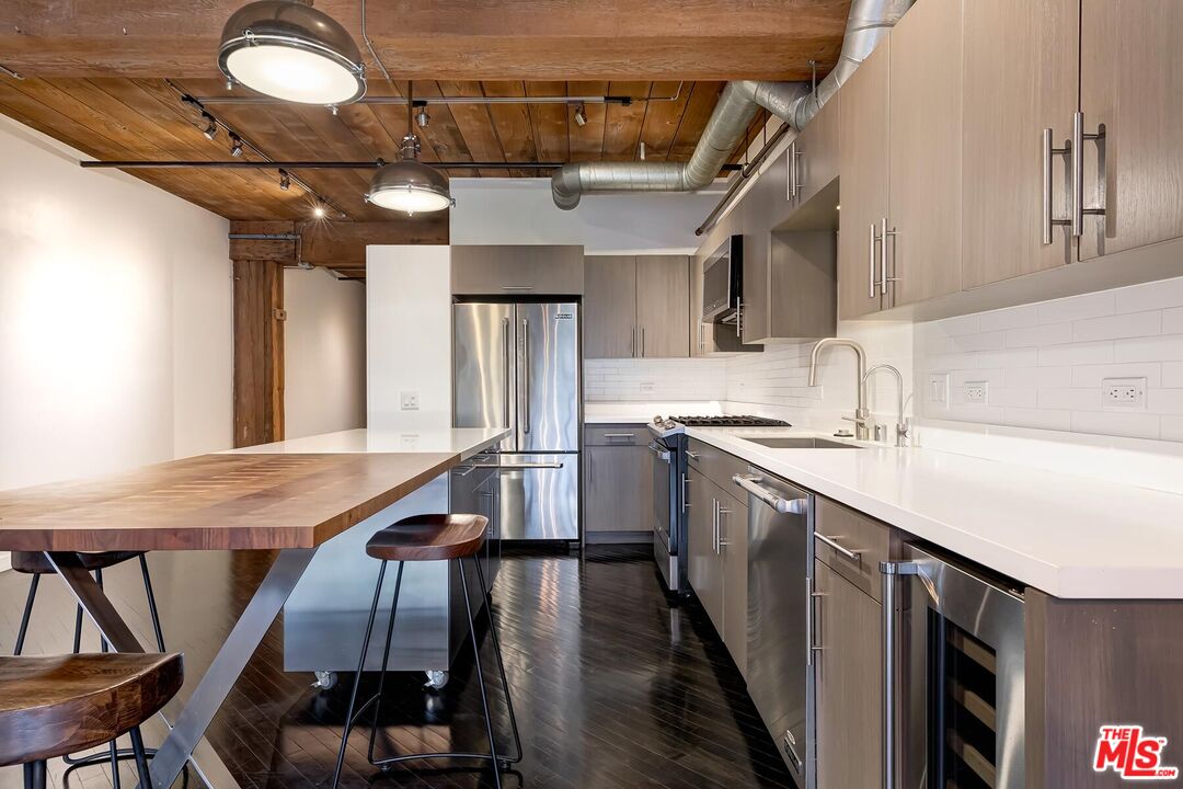 530 S Hewitt St Unit: 126