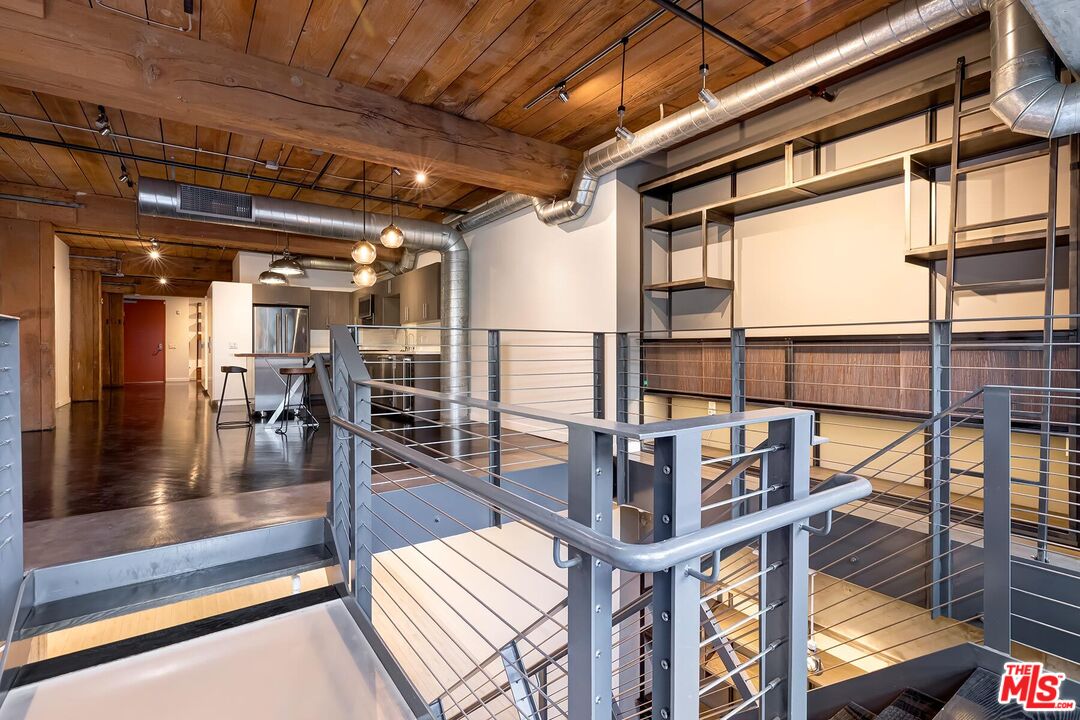 530 S Hewitt St Unit: 126