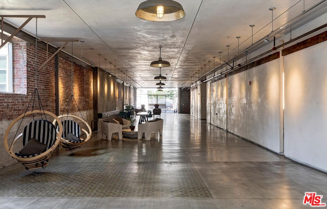 530 S Hewitt St Unit: 126