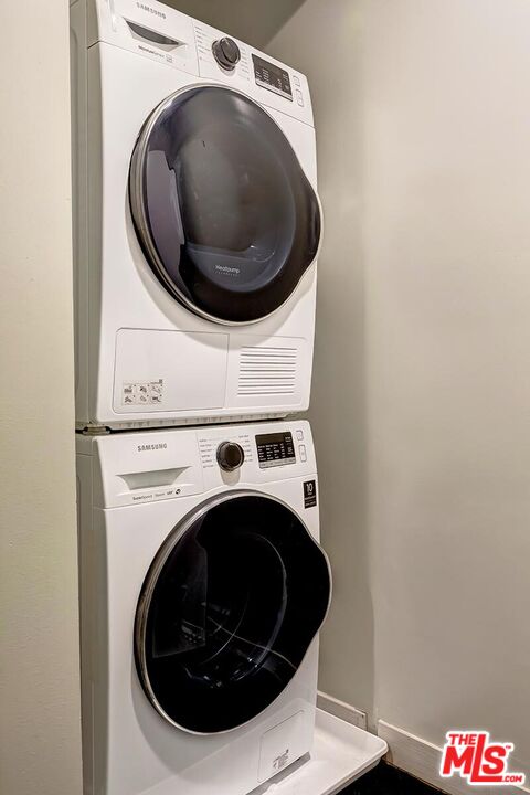 530 S Hewitt St Unit: 126