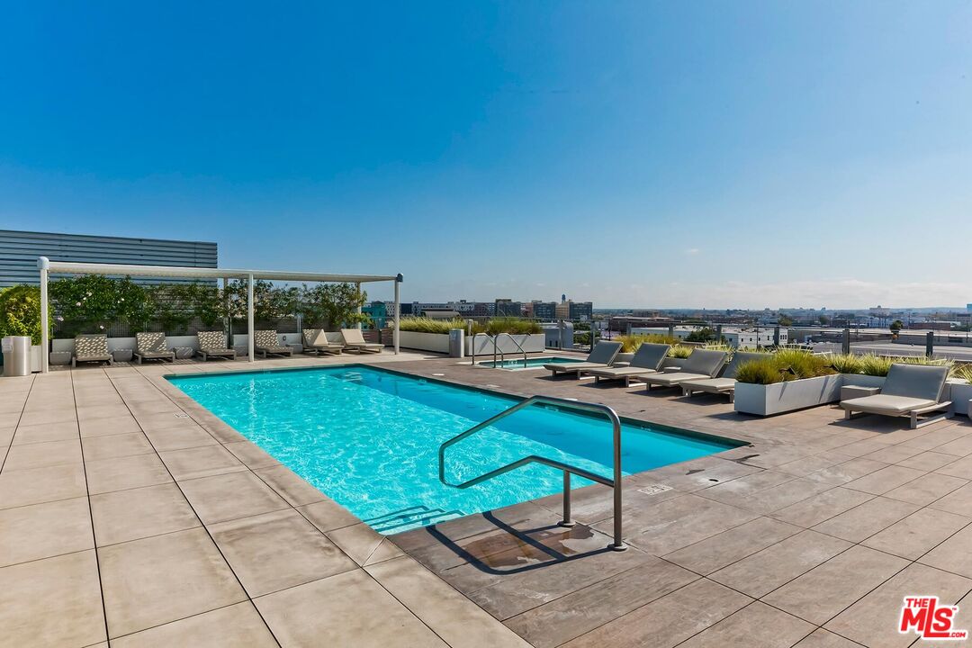 530 S Hewitt St Unit: 126