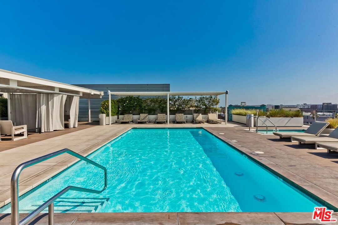 530 S Hewitt St Unit: 126