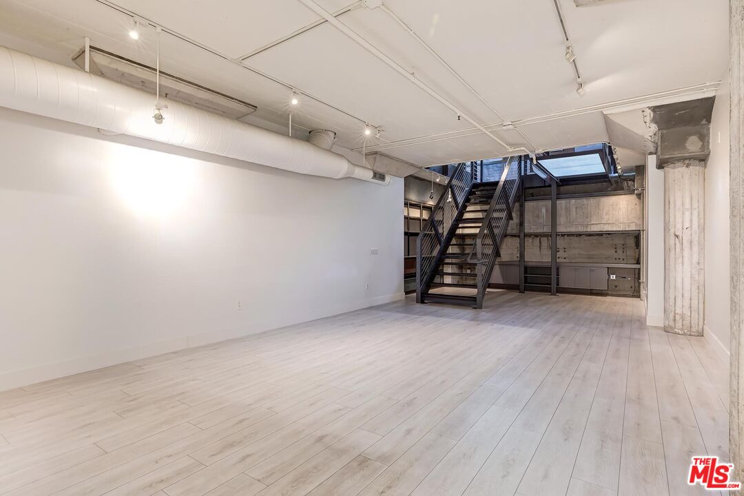 530 S Hewitt St Unit: 126