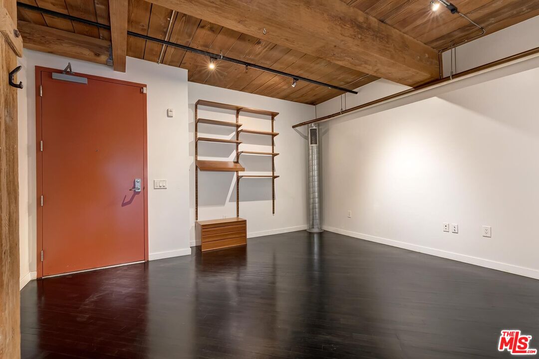 530 S Hewitt St Unit: 126