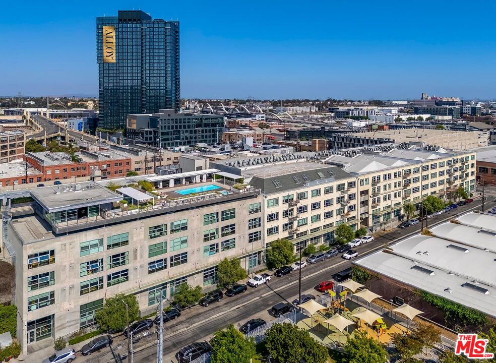 530 S Hewitt St Unit: 126