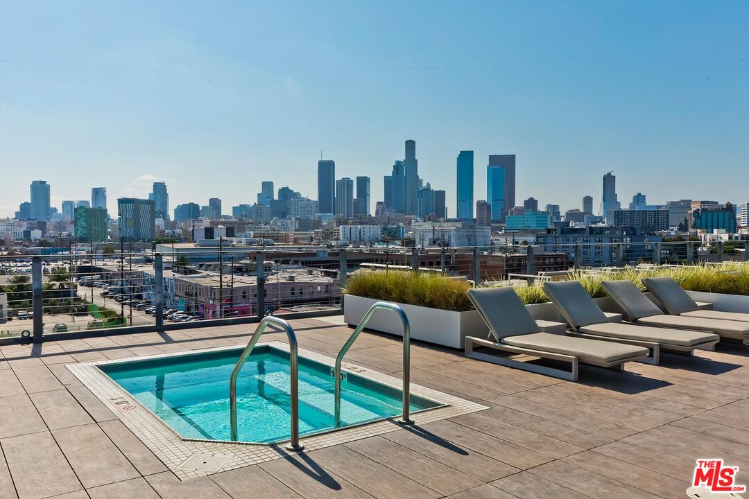 530 S Hewitt St Unit: 126