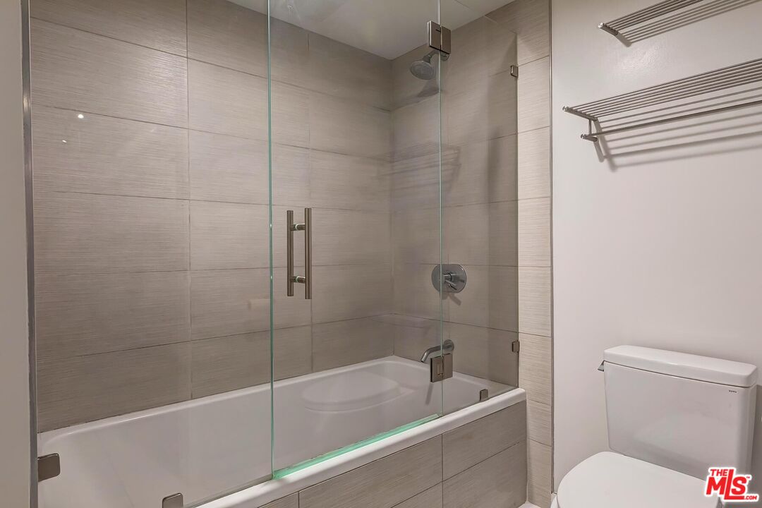 530 S Hewitt St Unit: 126