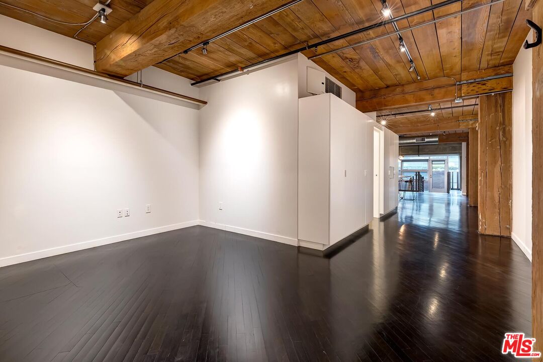 530 S Hewitt St Unit: 126