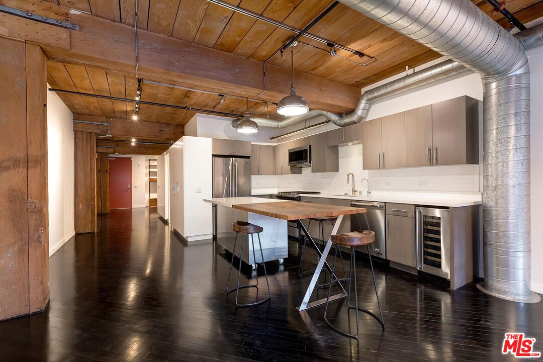 530 S Hewitt St Unit: 126