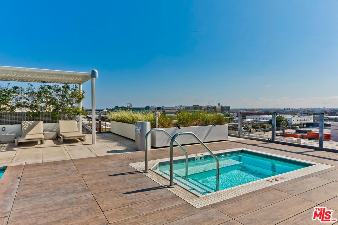 530 S Hewitt St Unit: 126