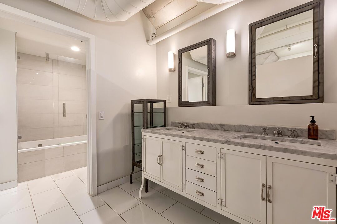 530 S Hewitt St Unit: 126