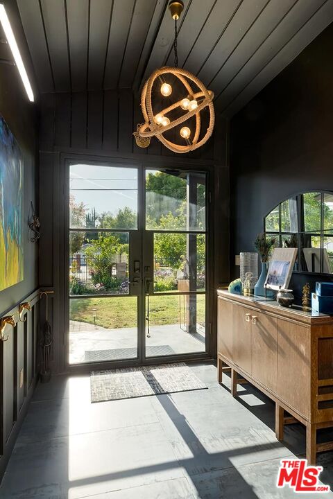 mid-century modern ranch home 
