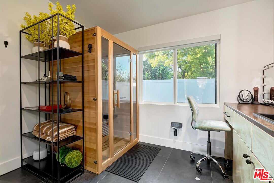 mid-century modern ranch home 