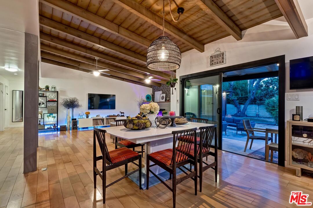 mid-century modern ranch home 