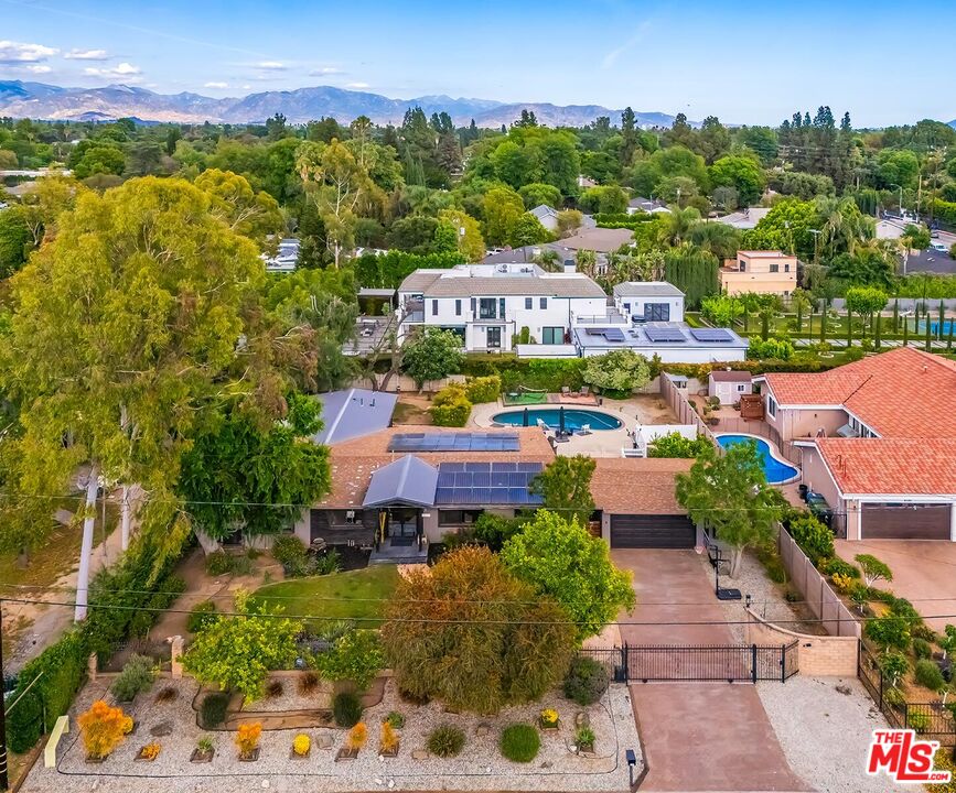 mid-century modern ranch home 
