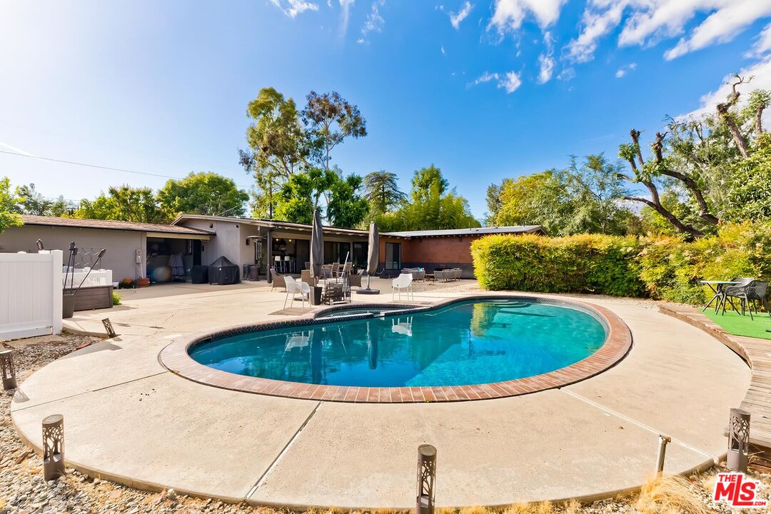 mid-century modern ranch home 