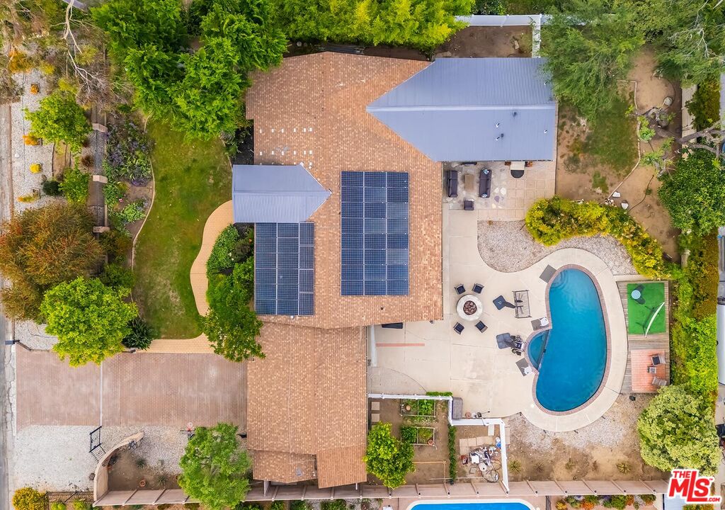 mid-century modern ranch home 