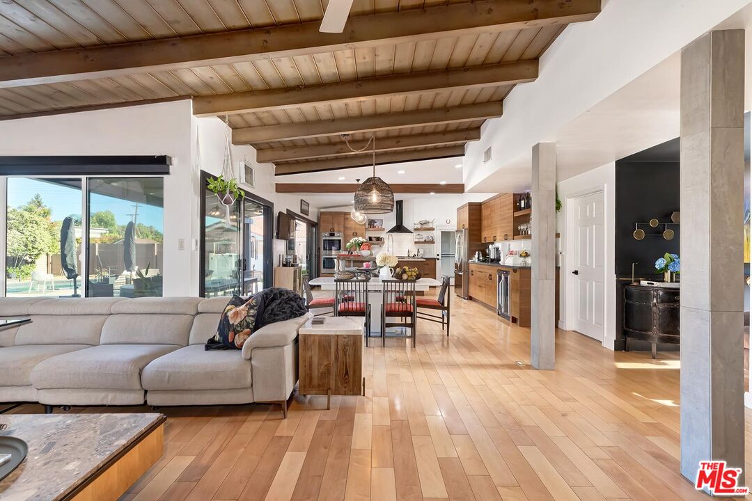 mid-century modern ranch home 